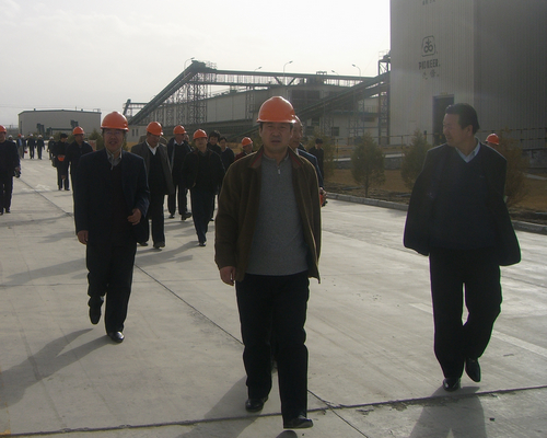 國(guó)家農(nóng)業(yè)部、財(cái)政部以及甘肅省農(nóng)業(yè)廳、財(cái)政廳等領(lǐng)導(dǎo)到公司考察調(diào)研