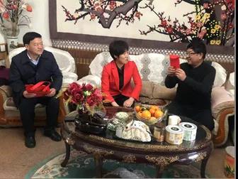 敦煌種業(yè)領(lǐng)導(dǎo)看望慰問公司老干部、老黨員及困難黨員職工