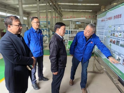 敦煌種業(yè)黨委書記、董事長(zhǎng)劉興斌等到奧凱種機(jī)、慶和農(nóng)業(yè)公司洽談交流